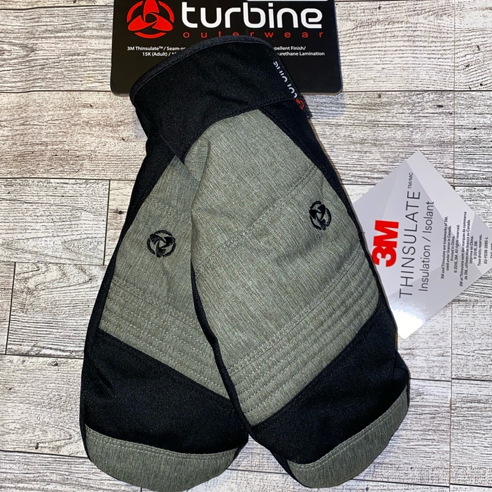 NWT!! Turbine Women’s Stormy Mittens/ Gloves Size Small